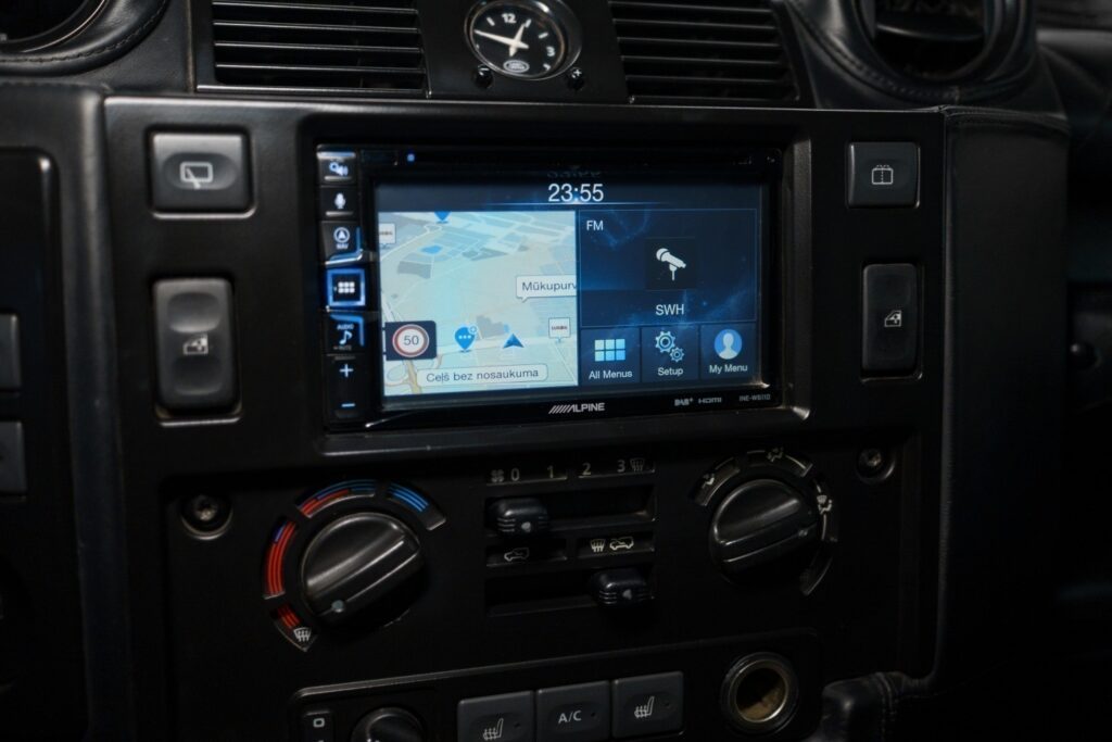 Land Rover Defender 2.2d - 20