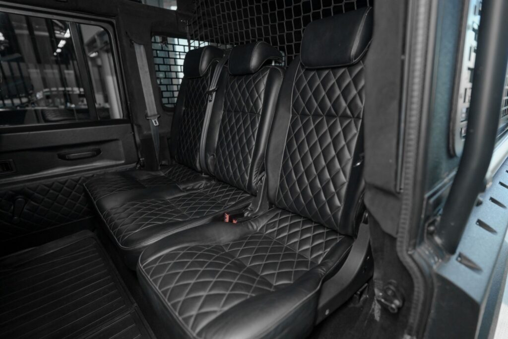 Land Rover Defender 2.2d - 29