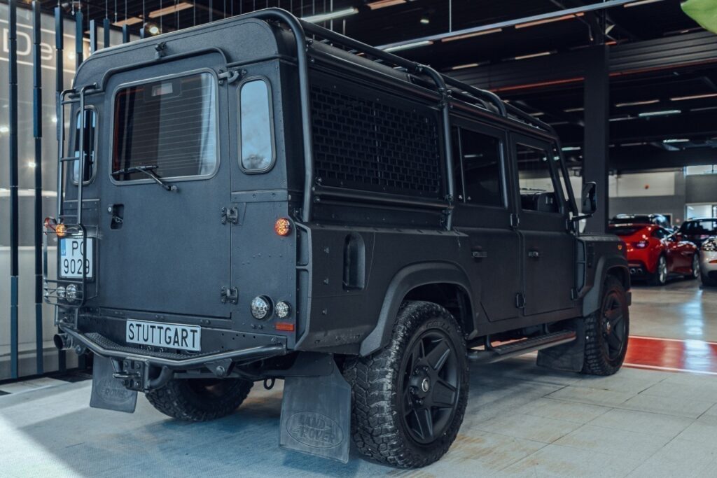 Land Rover Defender 2.2d - 6