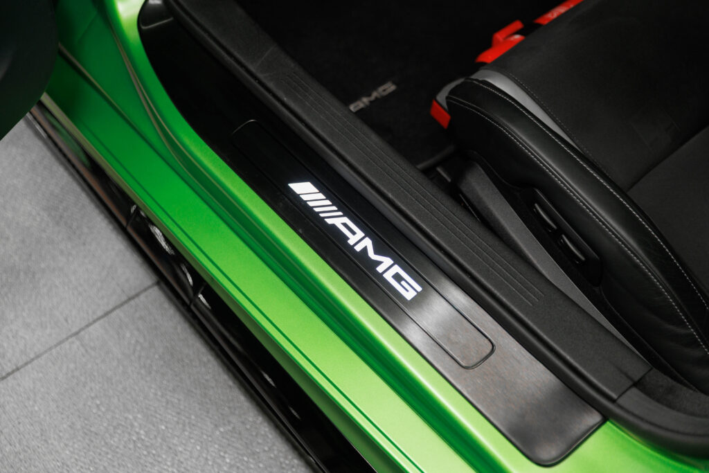 Mercedes-Benz AMG GT R - 14