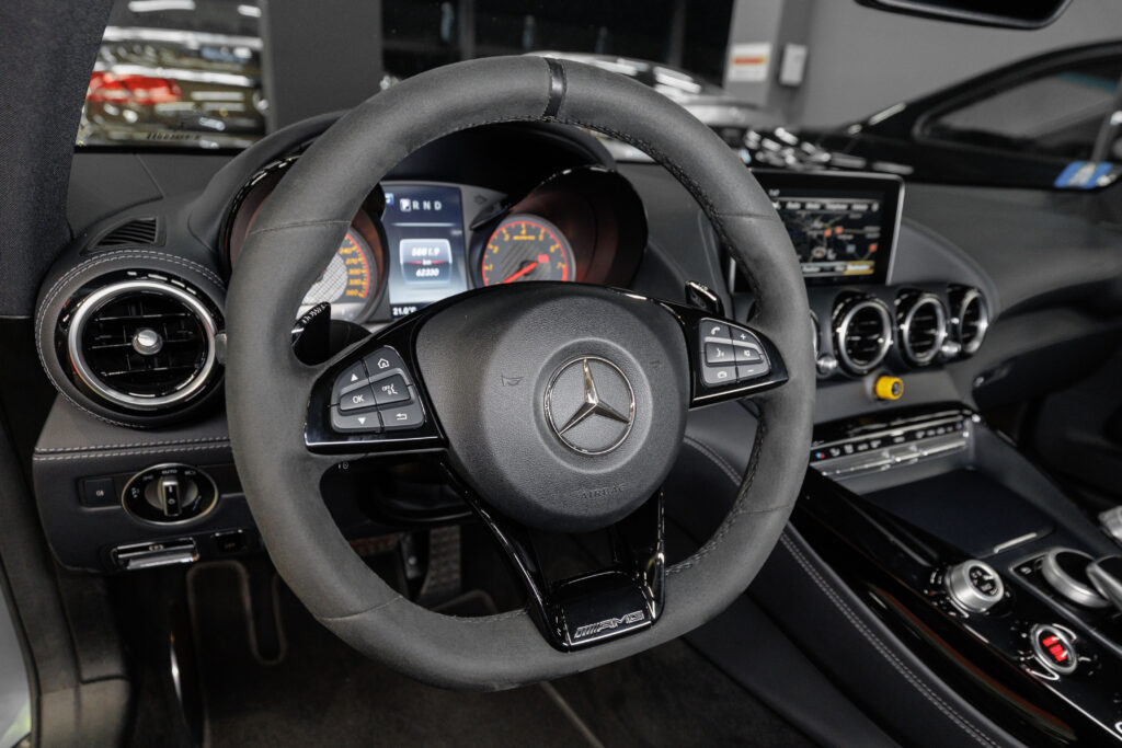 Mercedes-Benz AMG GT R - 18