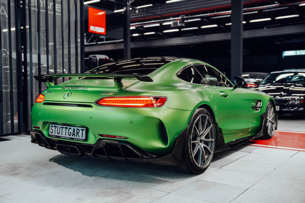 Mercedes-Benz AMG GT R - 6