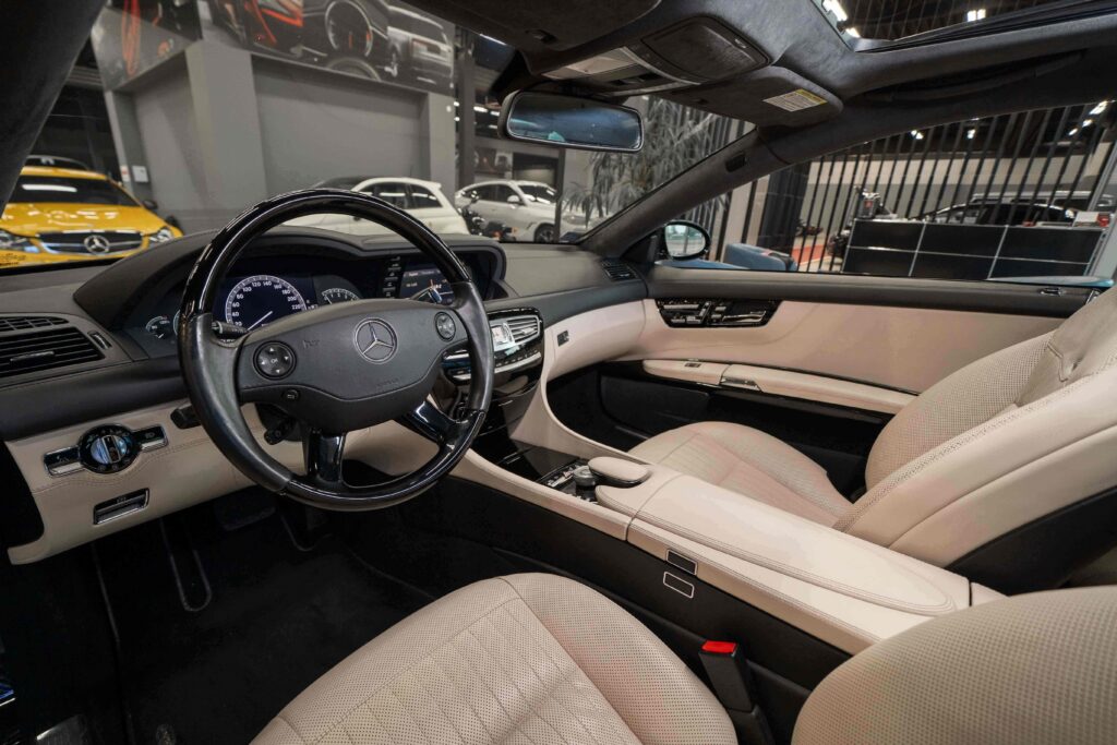 Mercedes-Benz CL 500 4Matic - 13