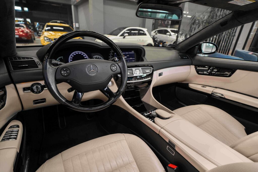 Mercedes-Benz CL 500 4Matic - 14