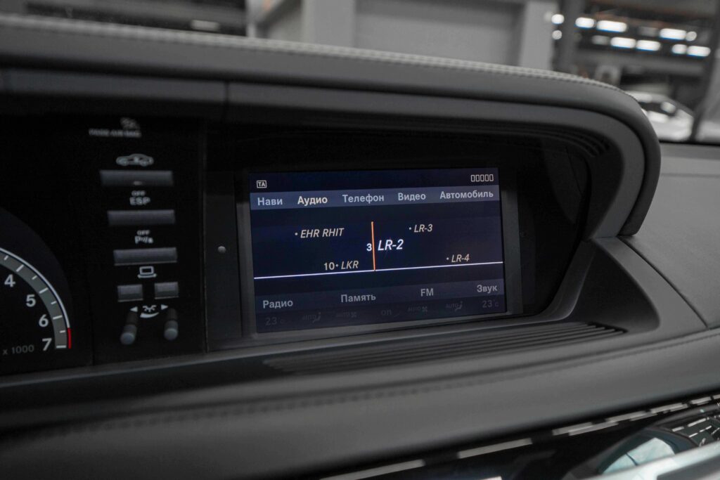 Mercedes-Benz CL 500 4Matic - 18
