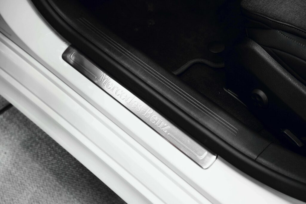 Mercedes-Benz E220 D - 10