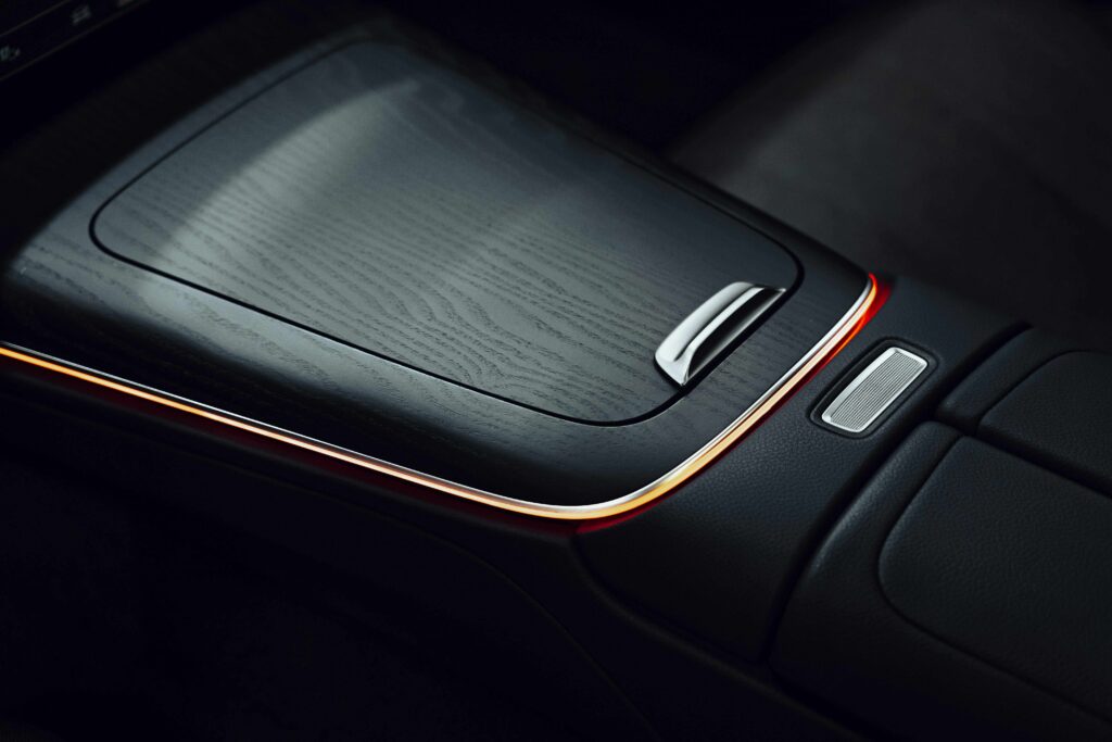 Mercedes-Benz E220 D - 19
