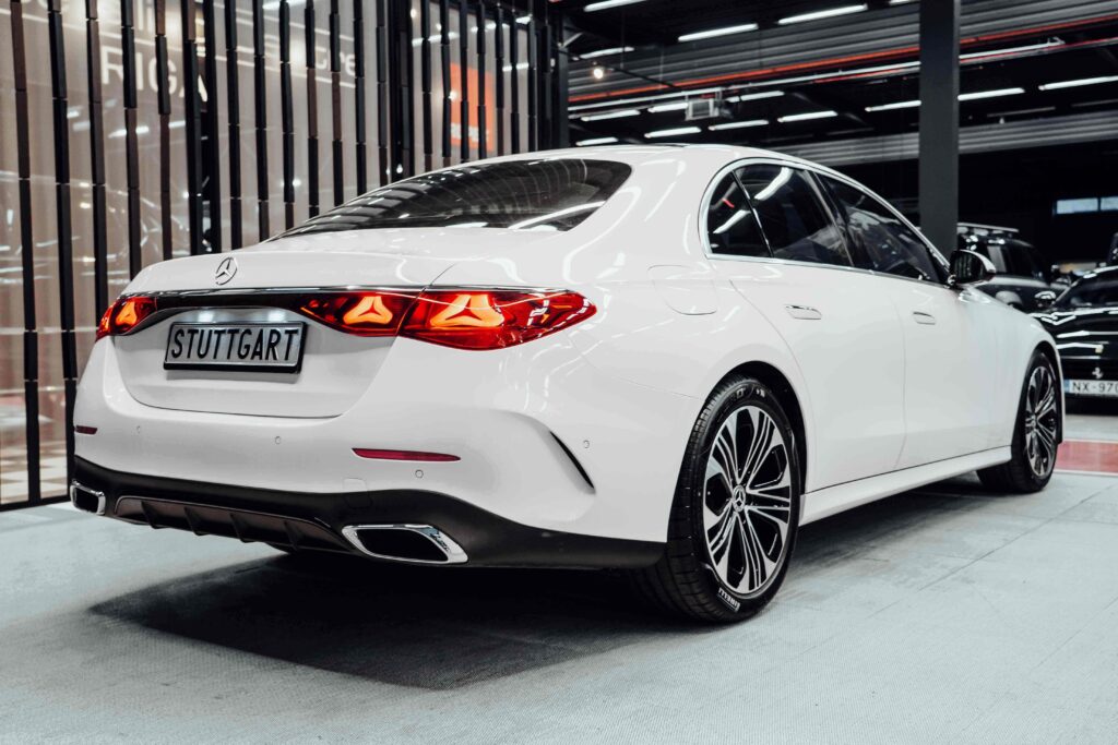 Mercedes-Benz E220 D - 3