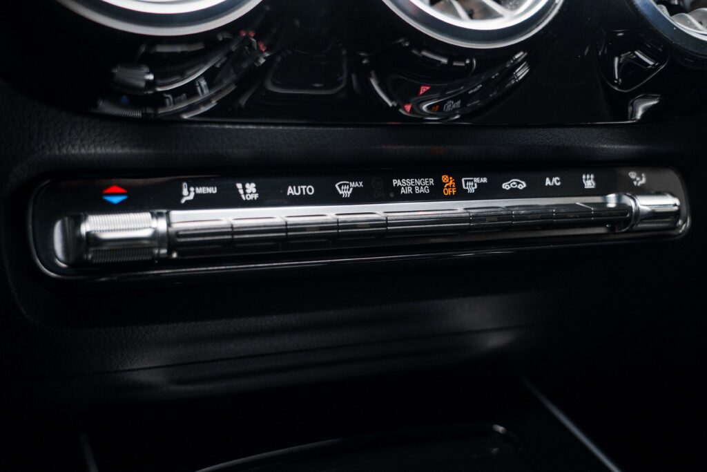 Mercedes-Benz EQA 250 - 18