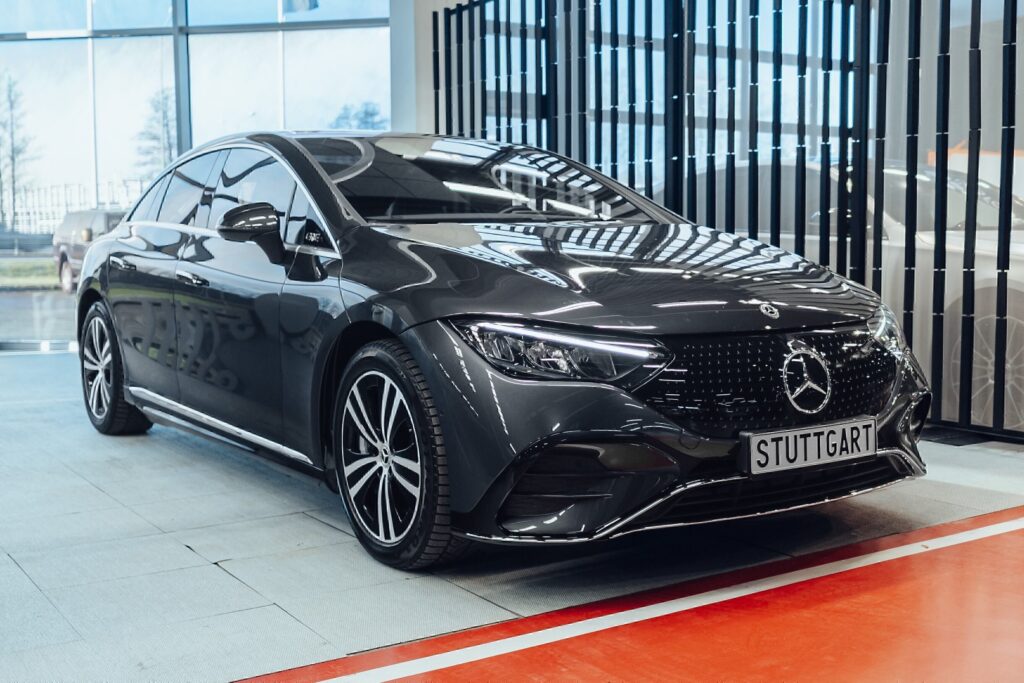 Mercedes-Benz EQE 350 4MATIC - 1