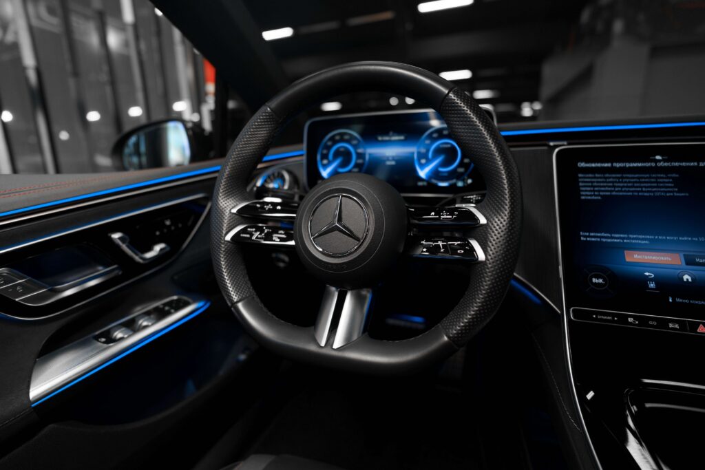 Mercedes-Benz EQE 350 4MATIC - 16