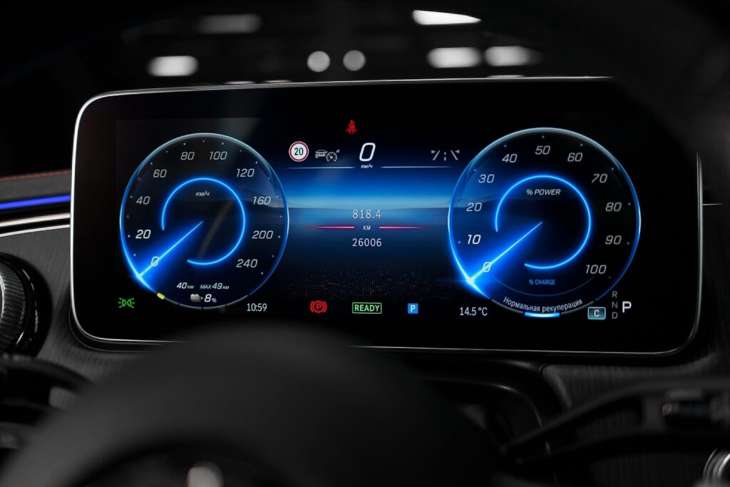 Mercedes-Benz EQE 350 4MATIC - 17