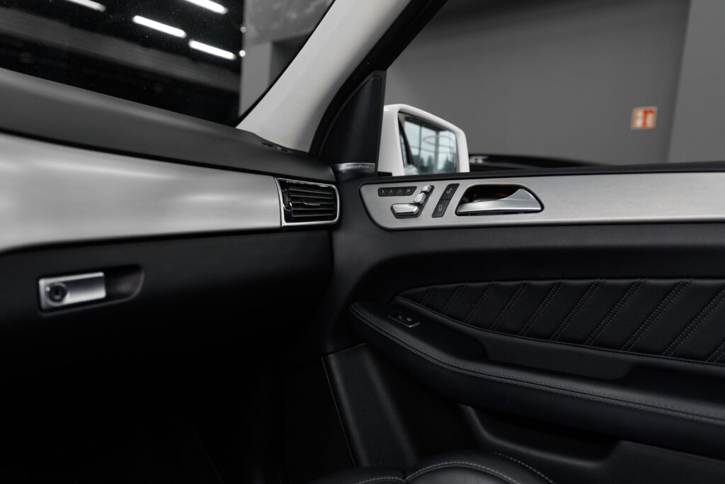 Mercedes-Benz GLE 350 D 4MATIC - 19