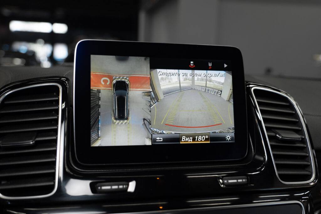 Mercedes-Benz GLS 350 D 4Matic - 11