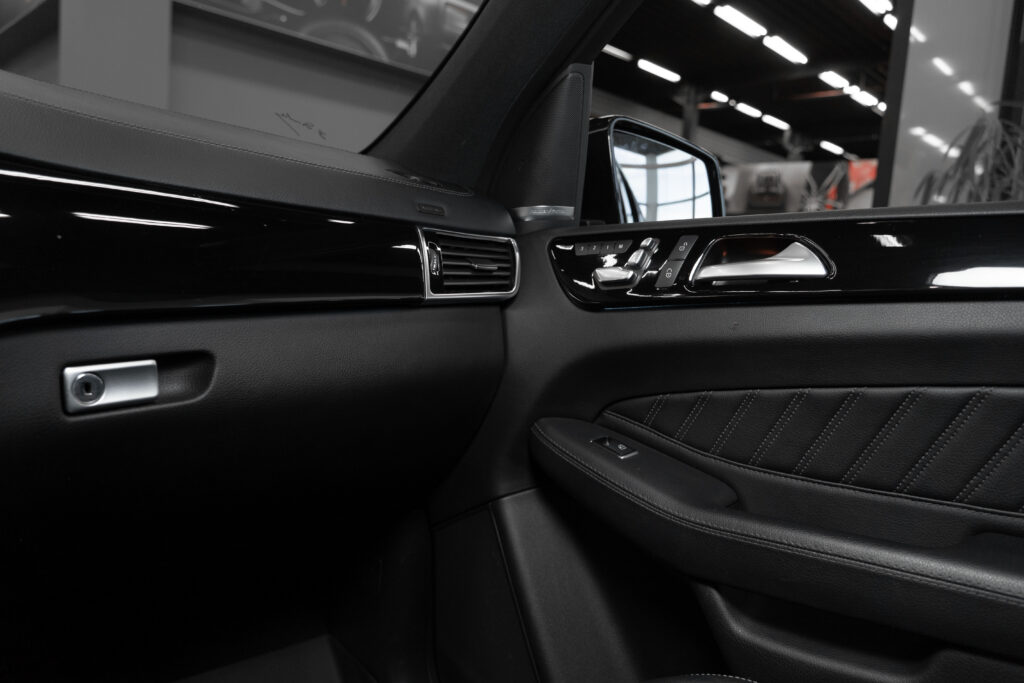 Mercedes-Benz GLS 350 D 4Matic - 22