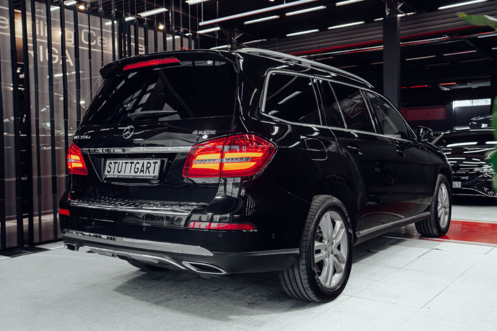 Mercedes-Benz GLS 350 D 4Matic - 4