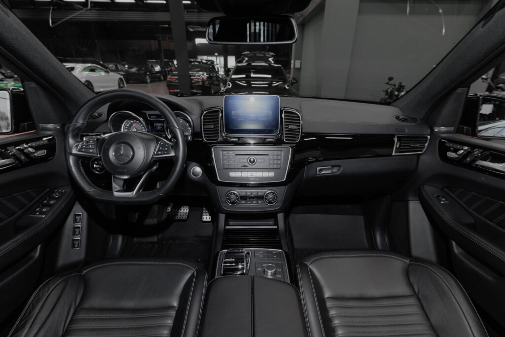 Mercedes-Benz GLS 350 D 4Matic - 9