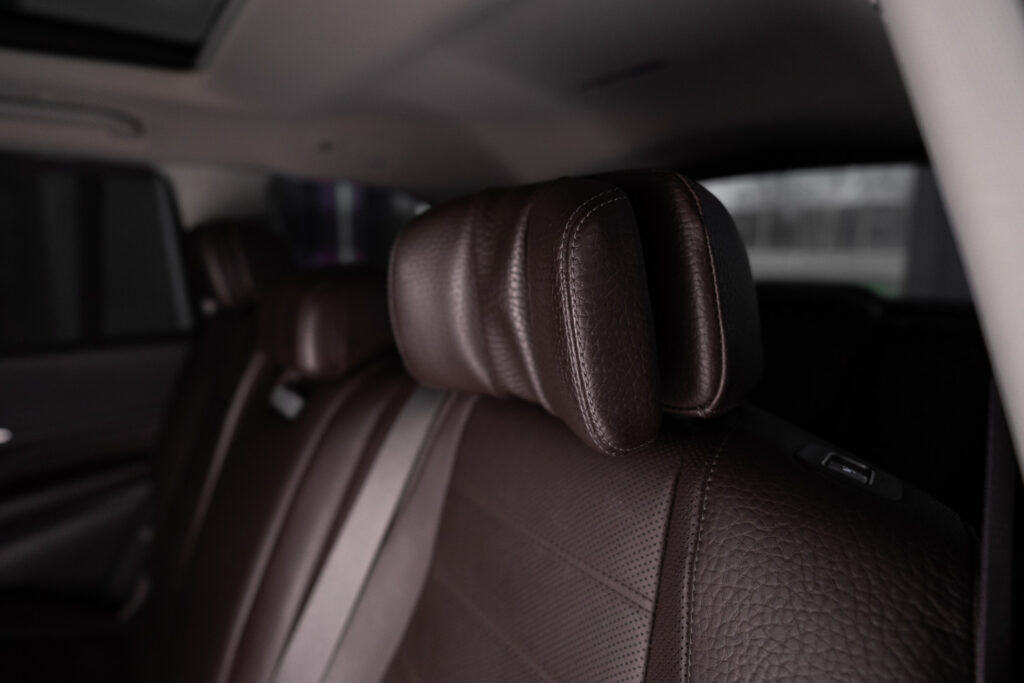 Mercedes-Benz GLS 350 D 4Matic - 11