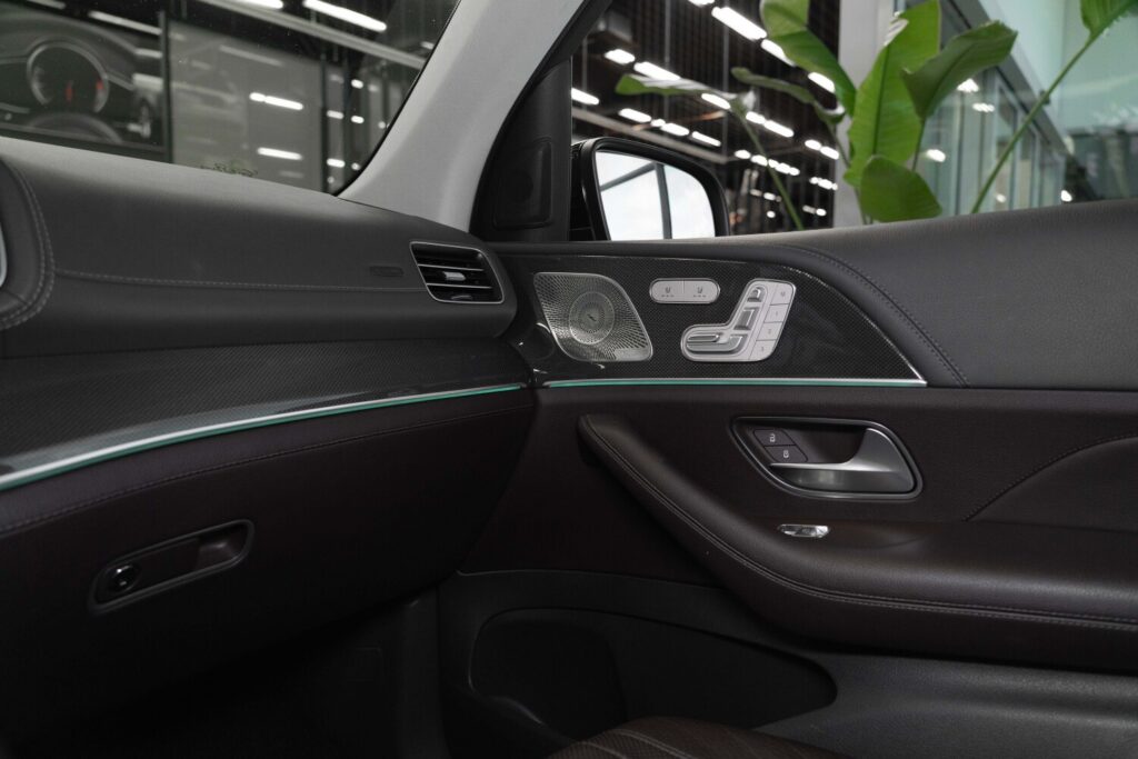 Mercedes-Benz GLS 350 D 4Matic - 25