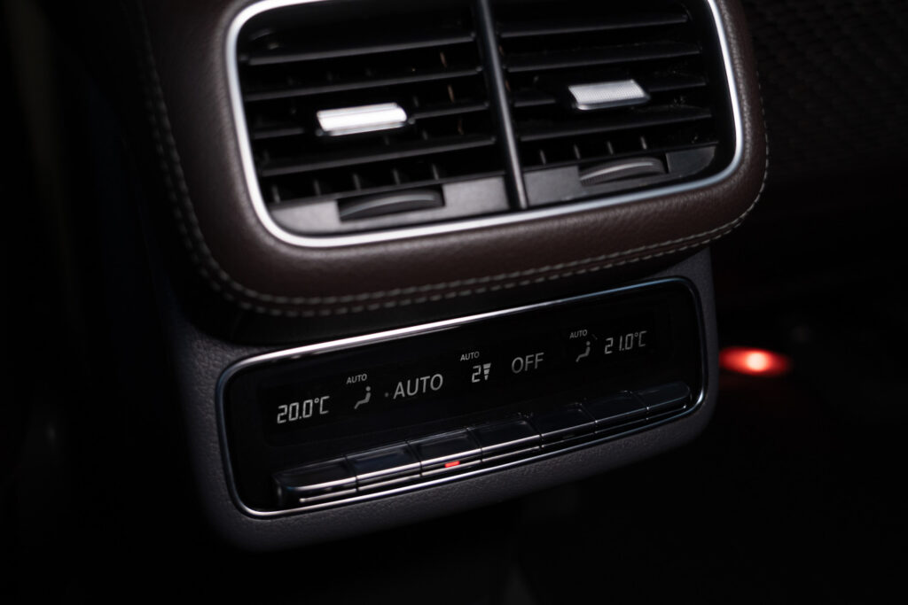 Mercedes-Benz GLS 350 D 4Matic - 30