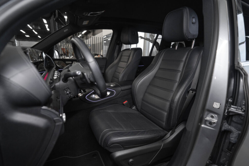 Mercedes-Benz GLS 400 D 4MATIC - 8