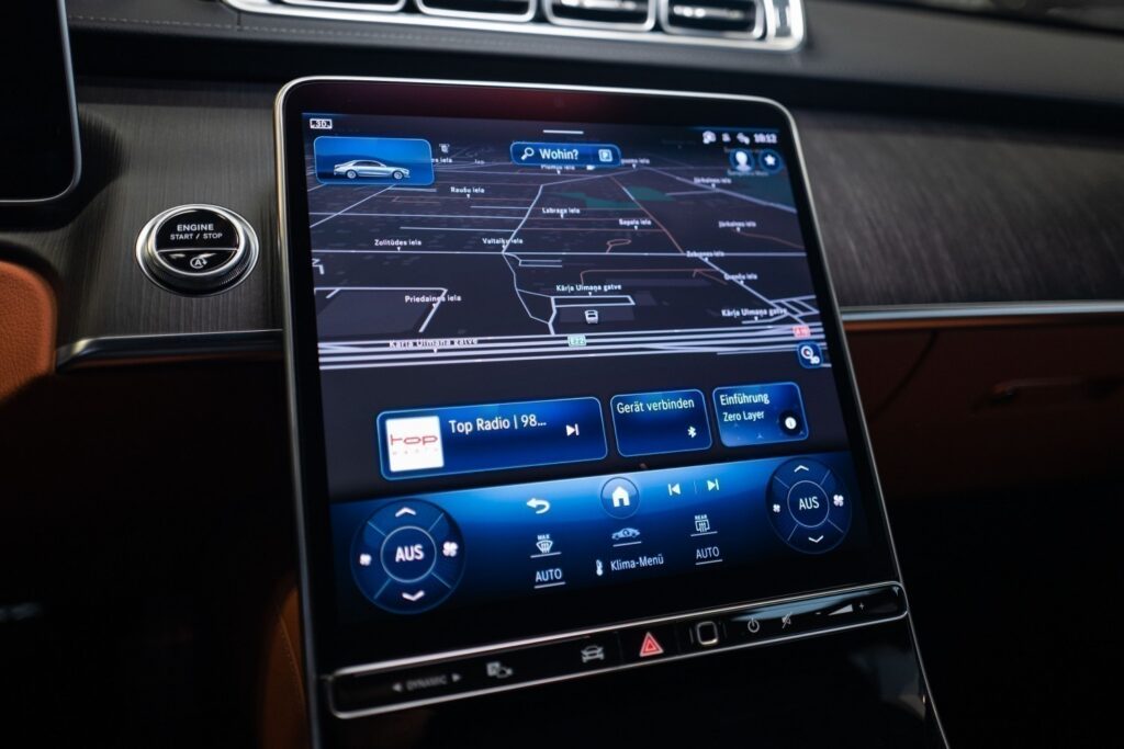 Mercedes-Benz S 400 D 4MATIC L - 26