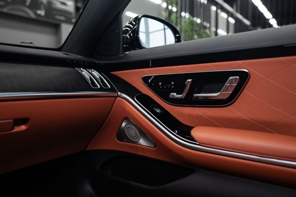 Mercedes-Benz S 400 D 4MATIC L - 32