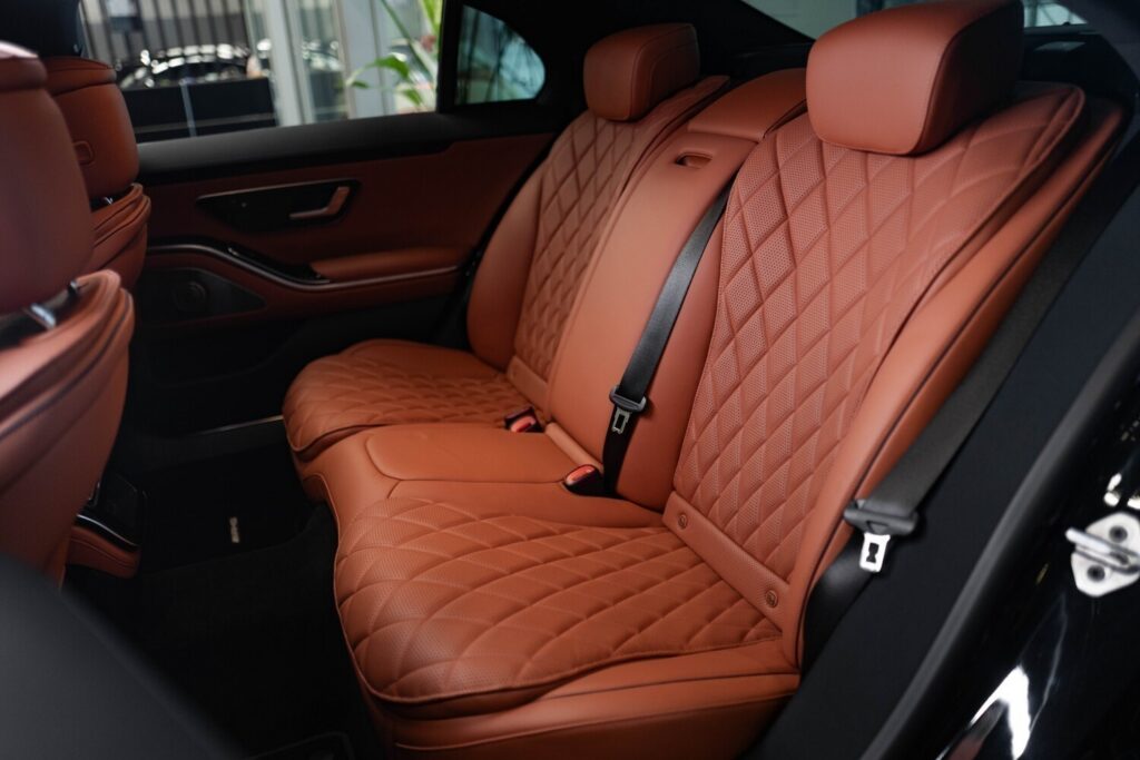 Mercedes-Benz S 400 D 4MATIC L - 36