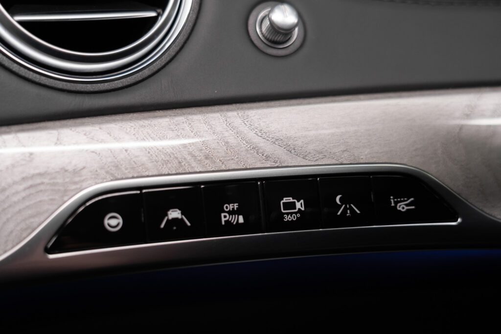 Mercedes-Benz S 63 AMG 4MATIC - 24