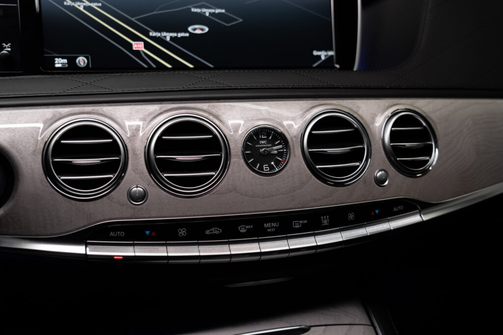 Mercedes-Benz S 63 AMG 4MATIC - 28