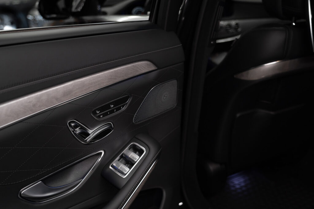 Mercedes-Benz S 63 AMG 4MATIC - 33