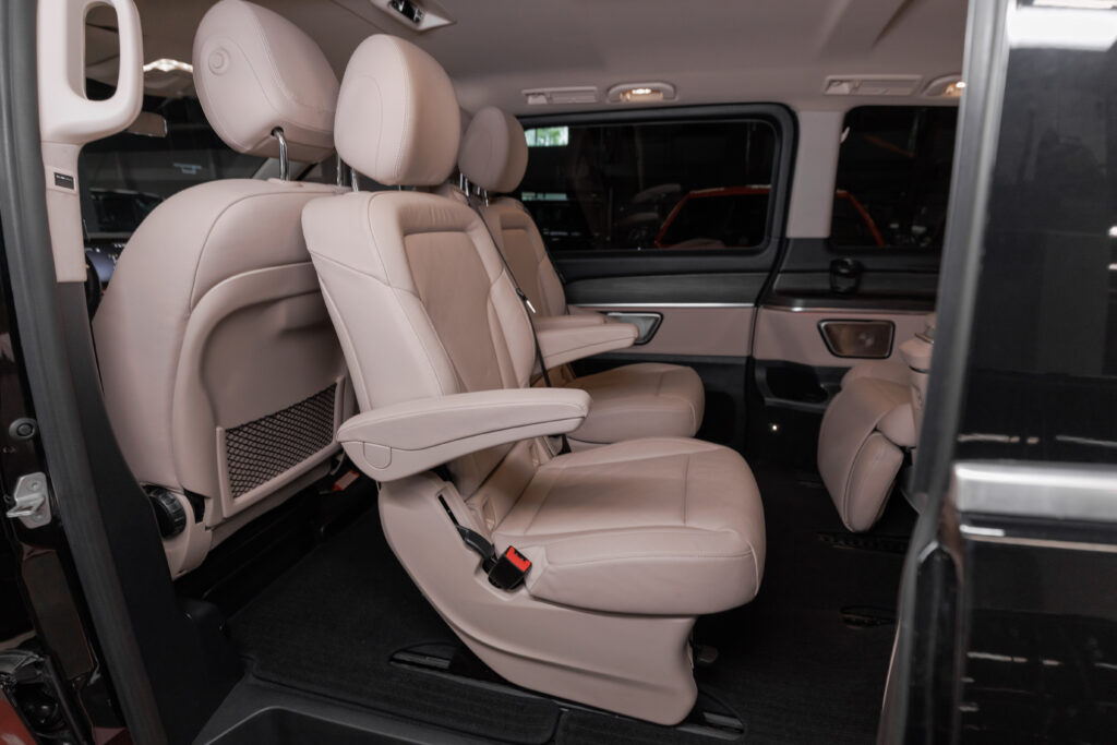 Mercedes-Benz V 250 - 23