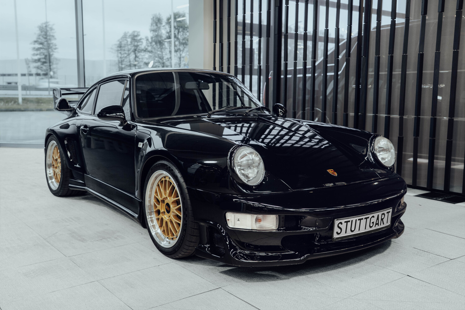 Porsche 911 CARRERA