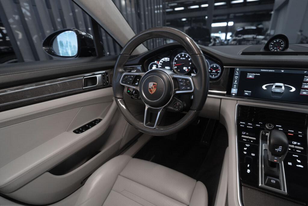 Porsche Panamera TURBO - 13