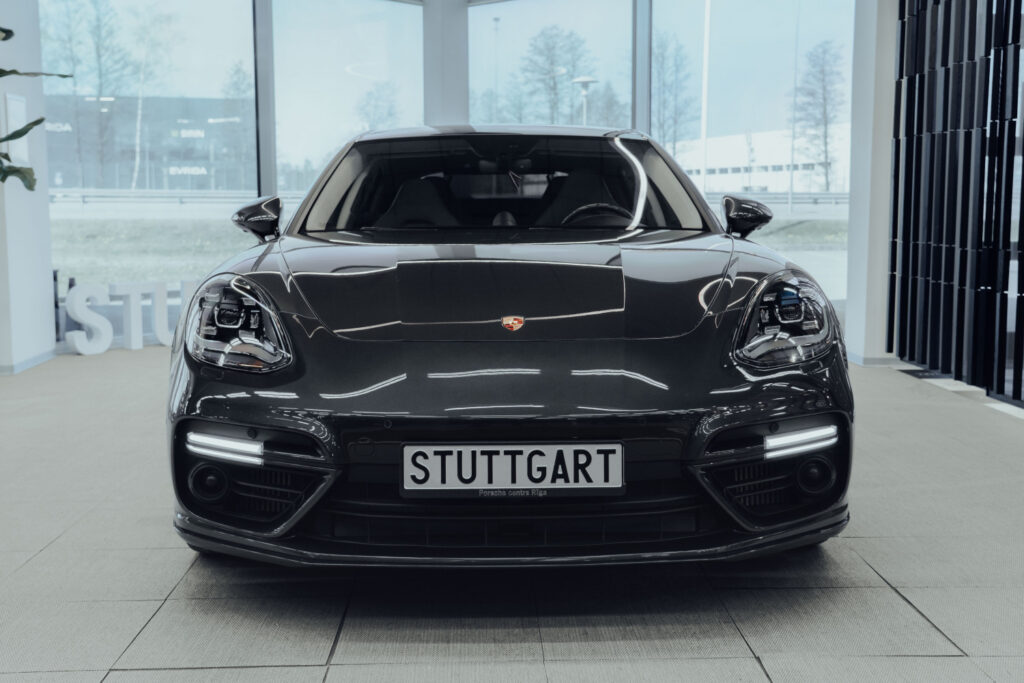 Porsche Panamera TURBO - 2