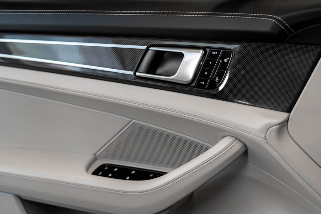 Porsche Panamera TURBO - 24
