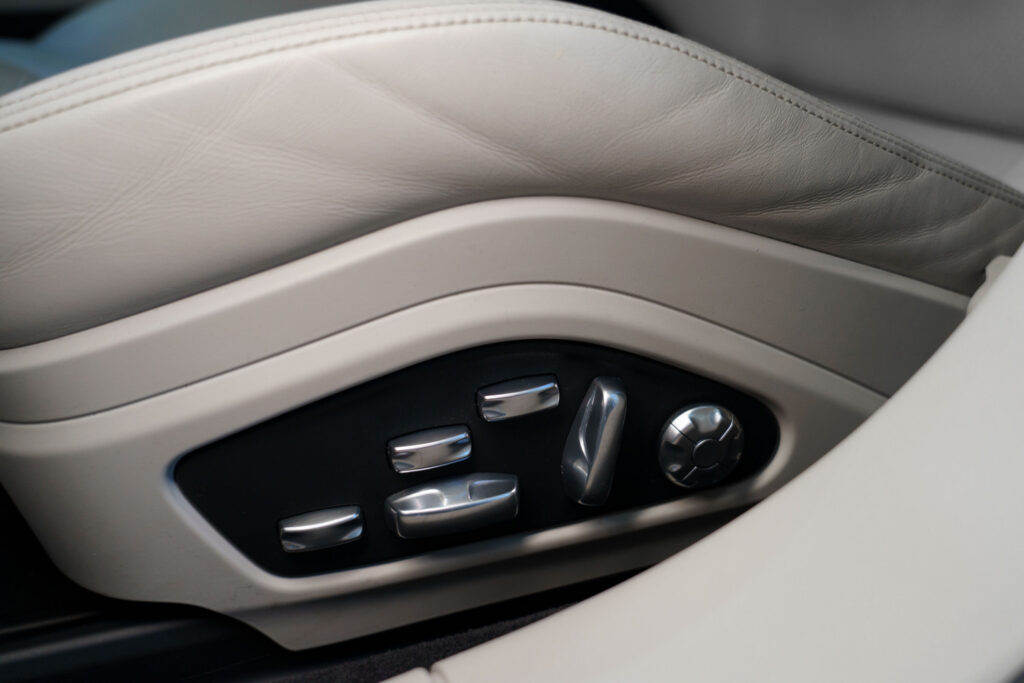 Porsche Panamera TURBO - 25