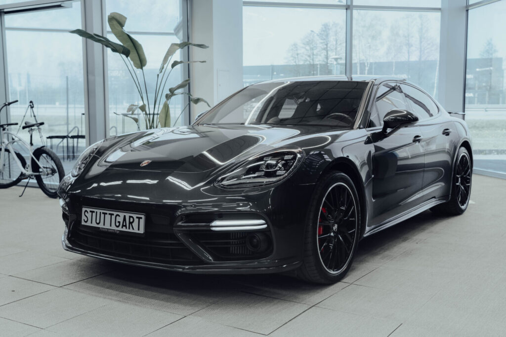 Porsche Panamera TURBO - 3
