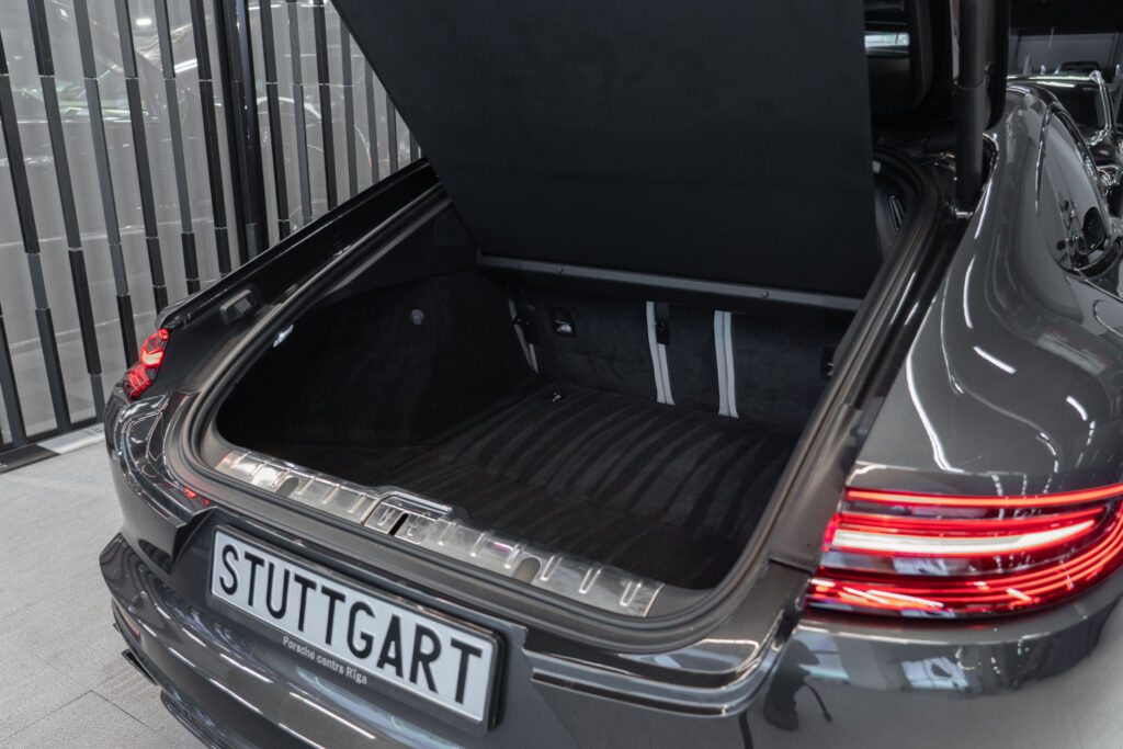 Porsche Panamera TURBO - 8