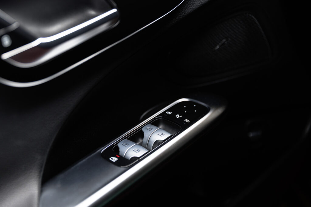 Mercedes-Benz C300 4Matic - 21