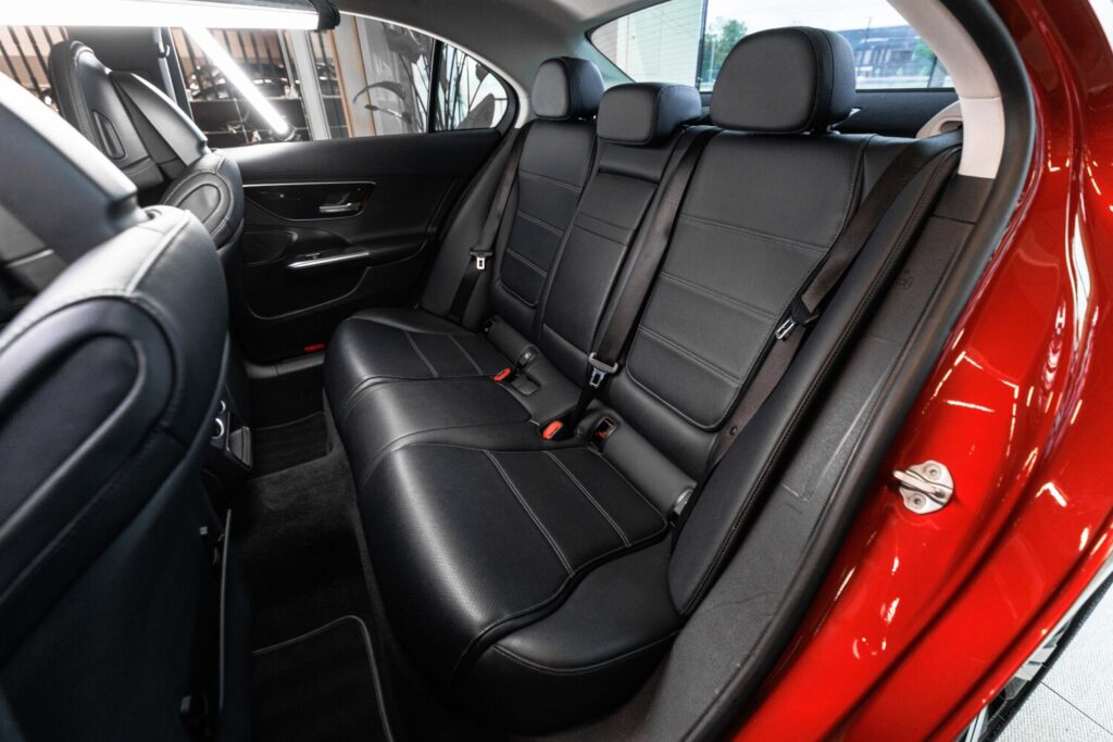Mercedes-Benz C300 4Matic - 22