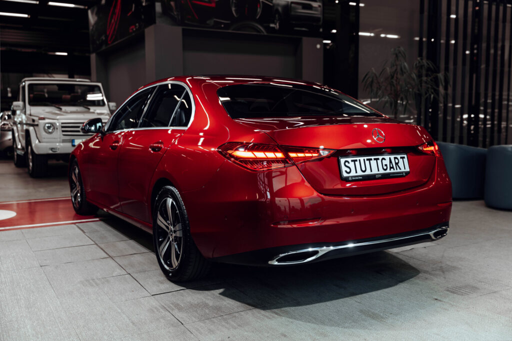 Mercedes-Benz C300 4Matic - 6