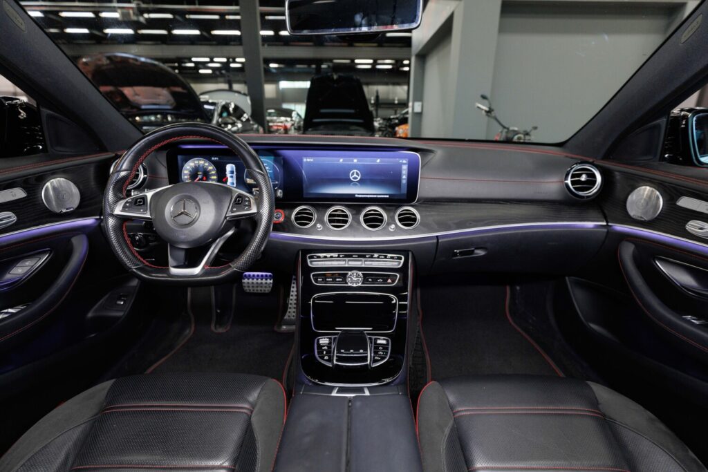 Mercedes-Benz E43 AMG - 11