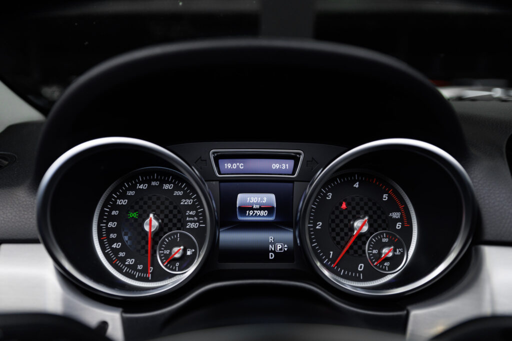 Mercedes-Benz 350 D 4MATIC - 8