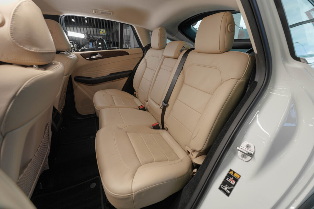 Mercedes-Benz GLE 350 D 4Matic - 24