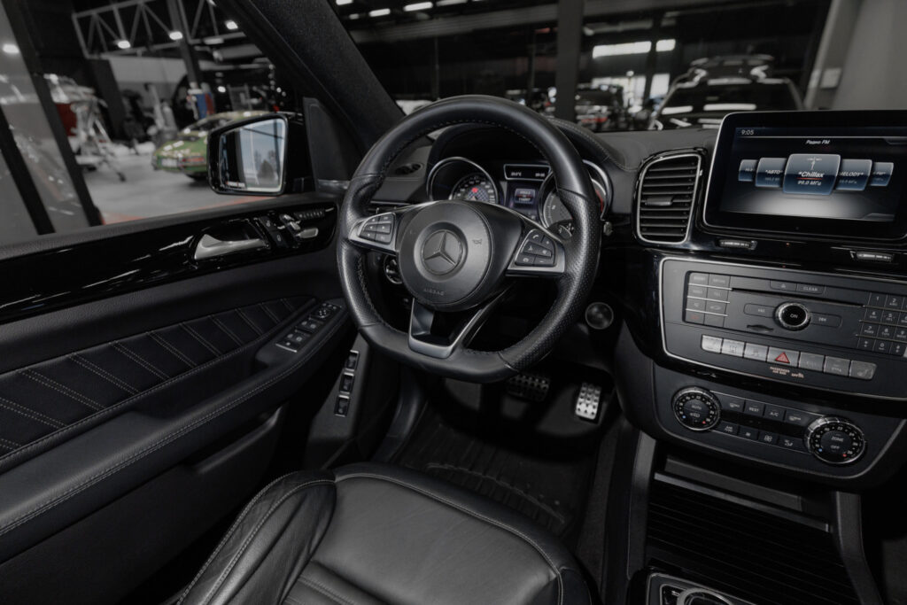 Mercedes-Benz GLS 350 D 4MATIC - 15