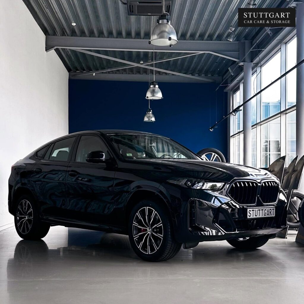 BMW X6 STUTTGART WORKSHOP salonā
