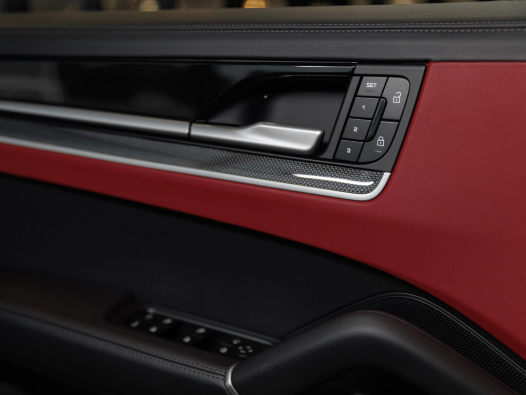 Porsche Cayenne - 18