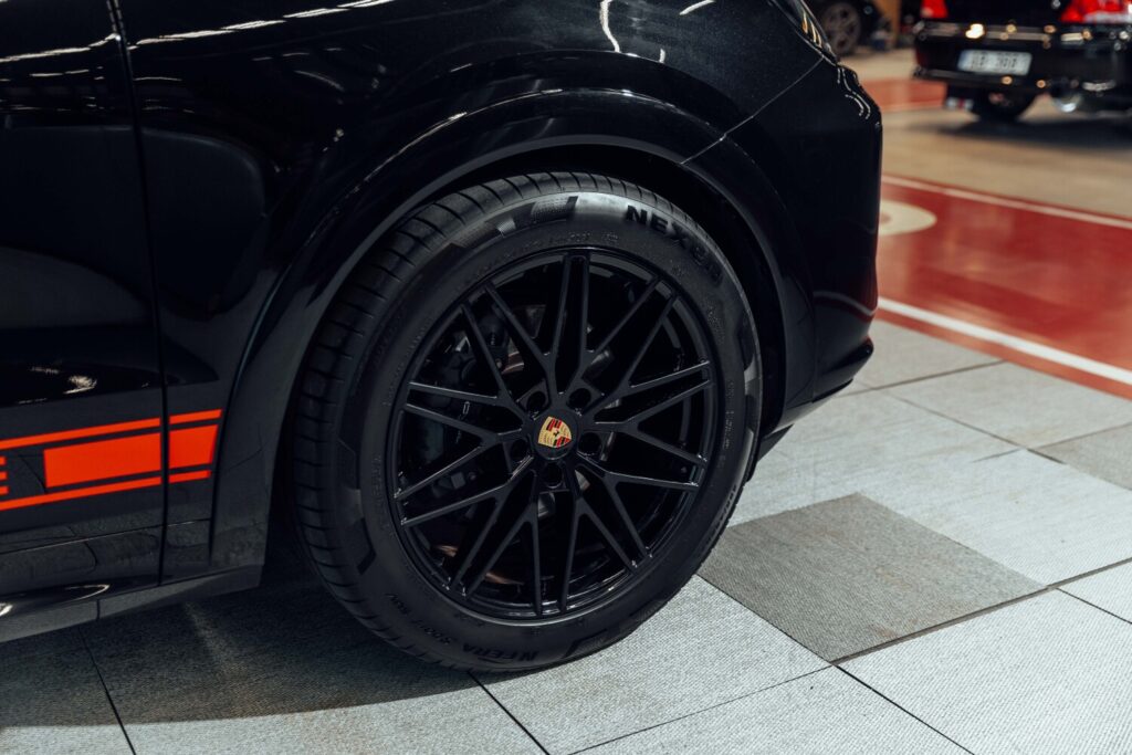 Porsche Cayenne - 7