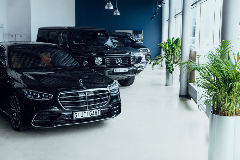 Mercedes-Benz automašīnas STUTTGART WORKSHOP salonā